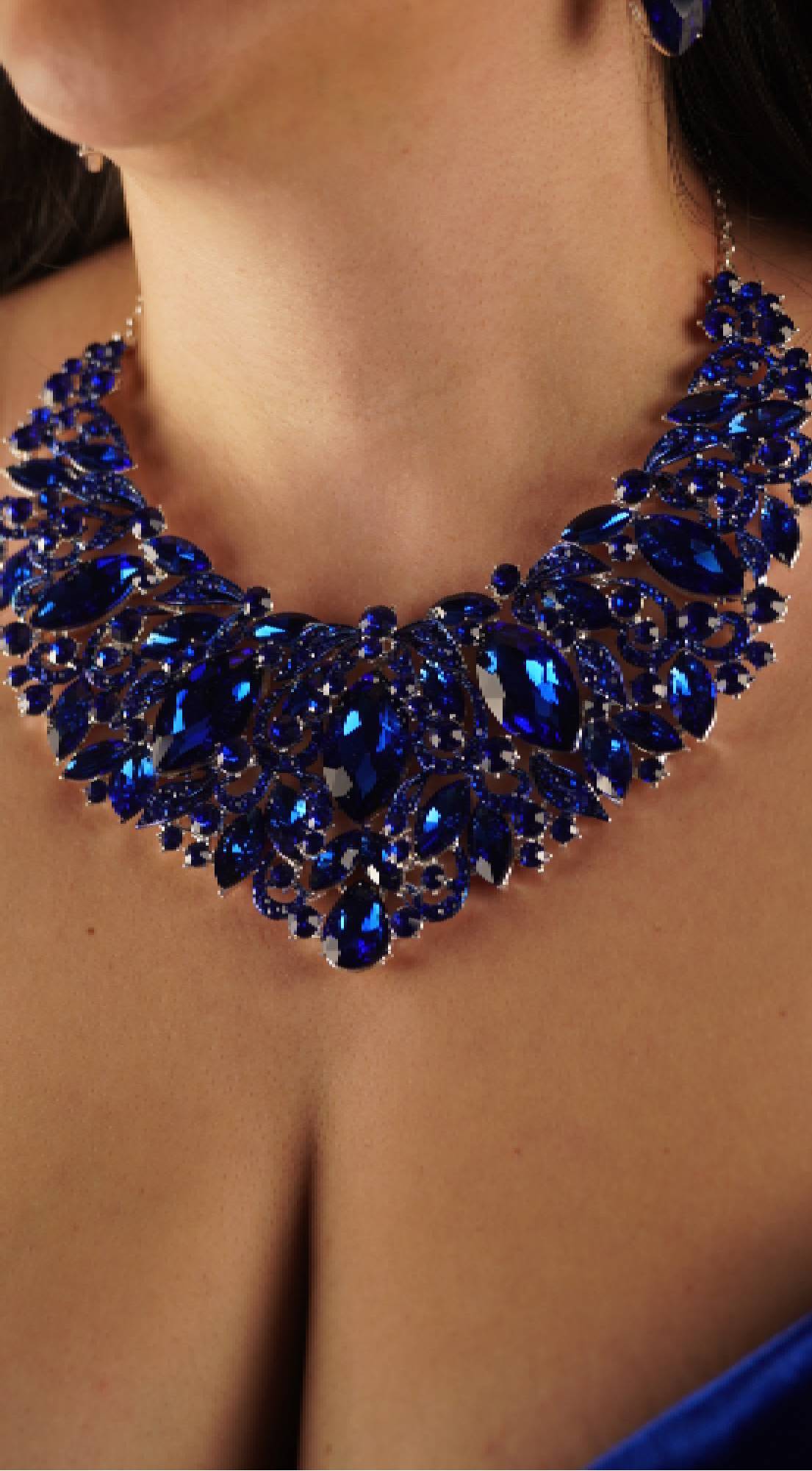 Blue Sapphire Leaf Marquise Stone Necklace & Earrings Set